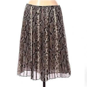 Jones New York | Snakeskin Print Skirt Full A-Line Pleated Skirt Size 8 Medium
